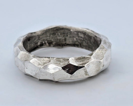 Hamrad ring